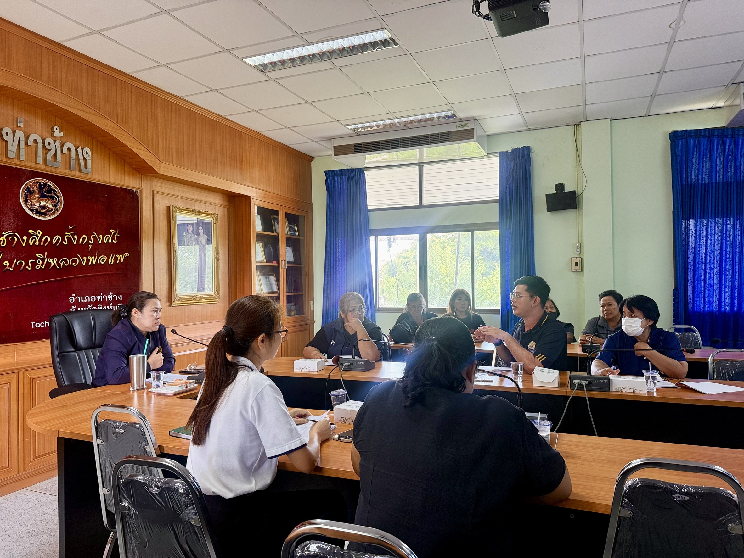 พช.ท่าช้าง ดำเนินการจัดประชุมคณะอนุกรรมการกลั่นกรองและติดตามการดำเนินงานกองทุนพัฒนาบทบาทสตรีอำเภอท่าช้าง ครั้งที่ 5/2569