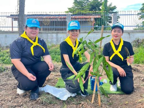 พช.ท่าช้าง ร่วมกิจกรรมจิตอาสาบำเพ็ญสาธารณประโยชน์และบำเพ็ญสาธารณกุศล เนื่องในโอกาสพระราชพิธีมหามงคลเฉลิมพระชนมพรรษา ๔ รอบ สมเด็จพระนางเจ้า ฯ พระบรมราชินี